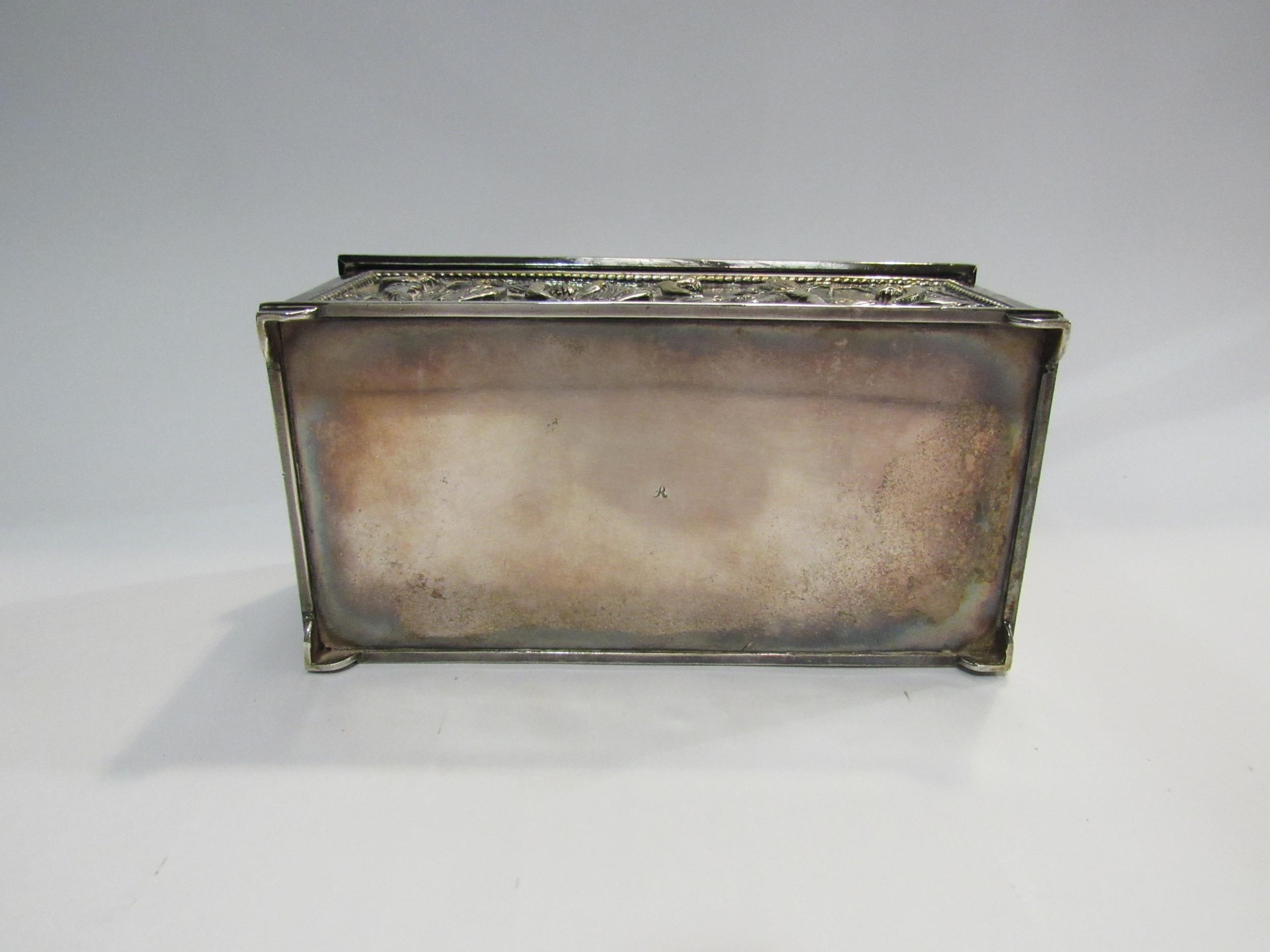 A silver plated lidded box with scenes of farmers - Image 5 of 5