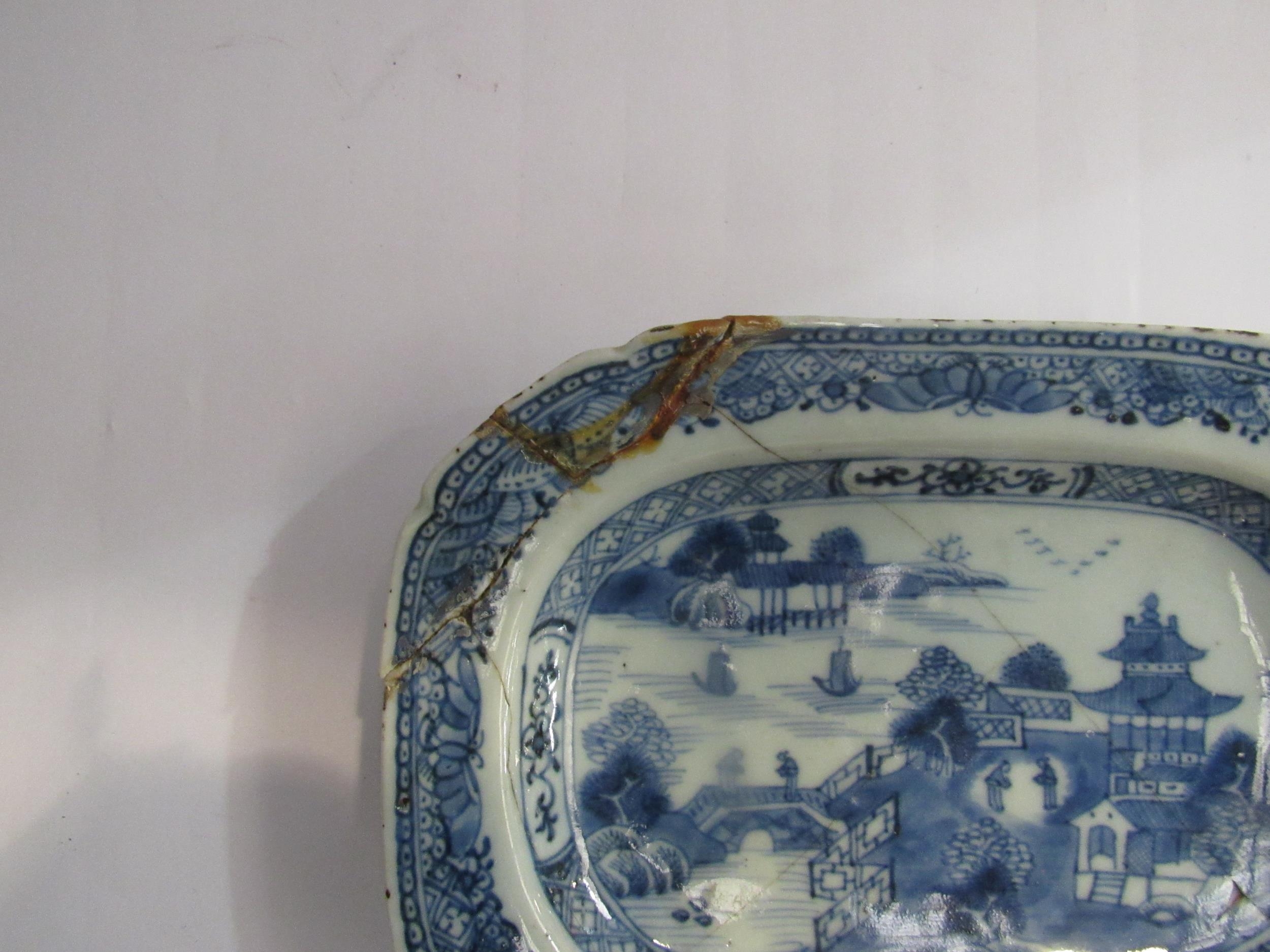 Two Chinese export ware blue and white rectangular plates (2) one a/f, 14cm x 19cm - Image 2 of 3