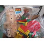 A collection of loose Brio Mec, approximately 270 pieces as in set 4 (34420) or set 5 (34425) and an