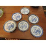 A Copeland early 20th Century footed comport and five matching cake plates, Willow pattern design (