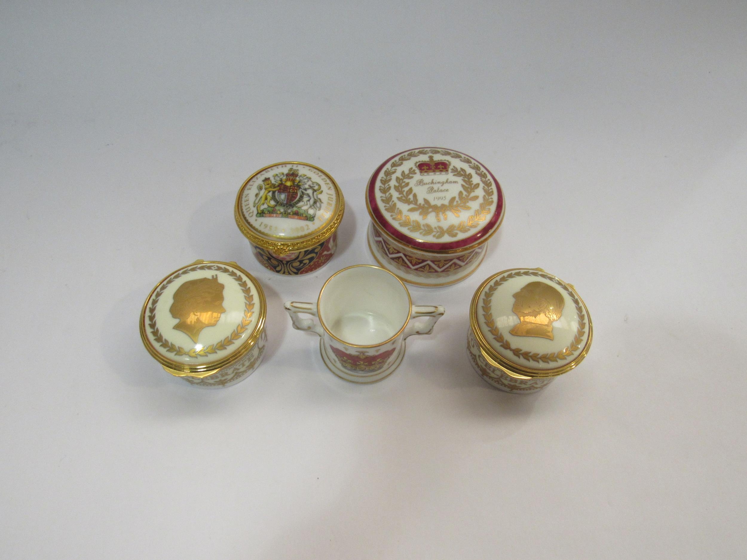 Royal Commemorative mugs and pill pots including Dame Laura Knight, George VI mug, two Edward VIII - Image 2 of 2