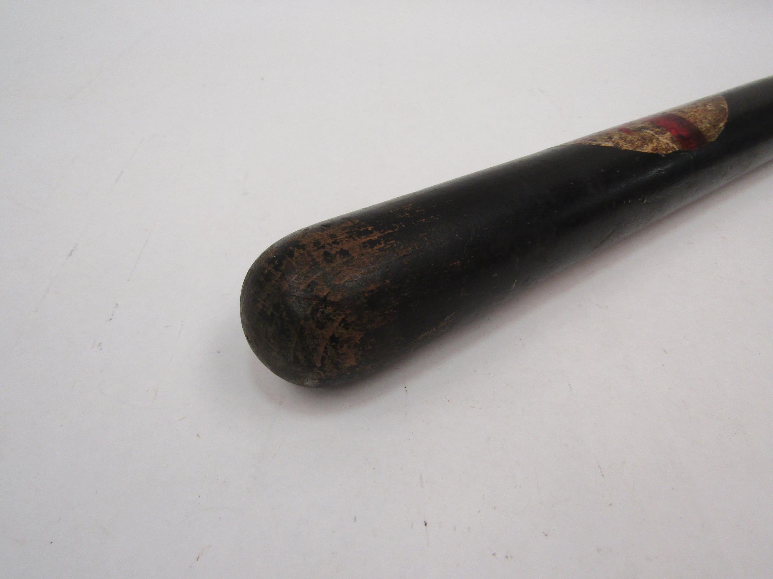 A 19th Century truncheon with flag of the City of London within a roundel, ribbed grip, parker - Image 3 of 3