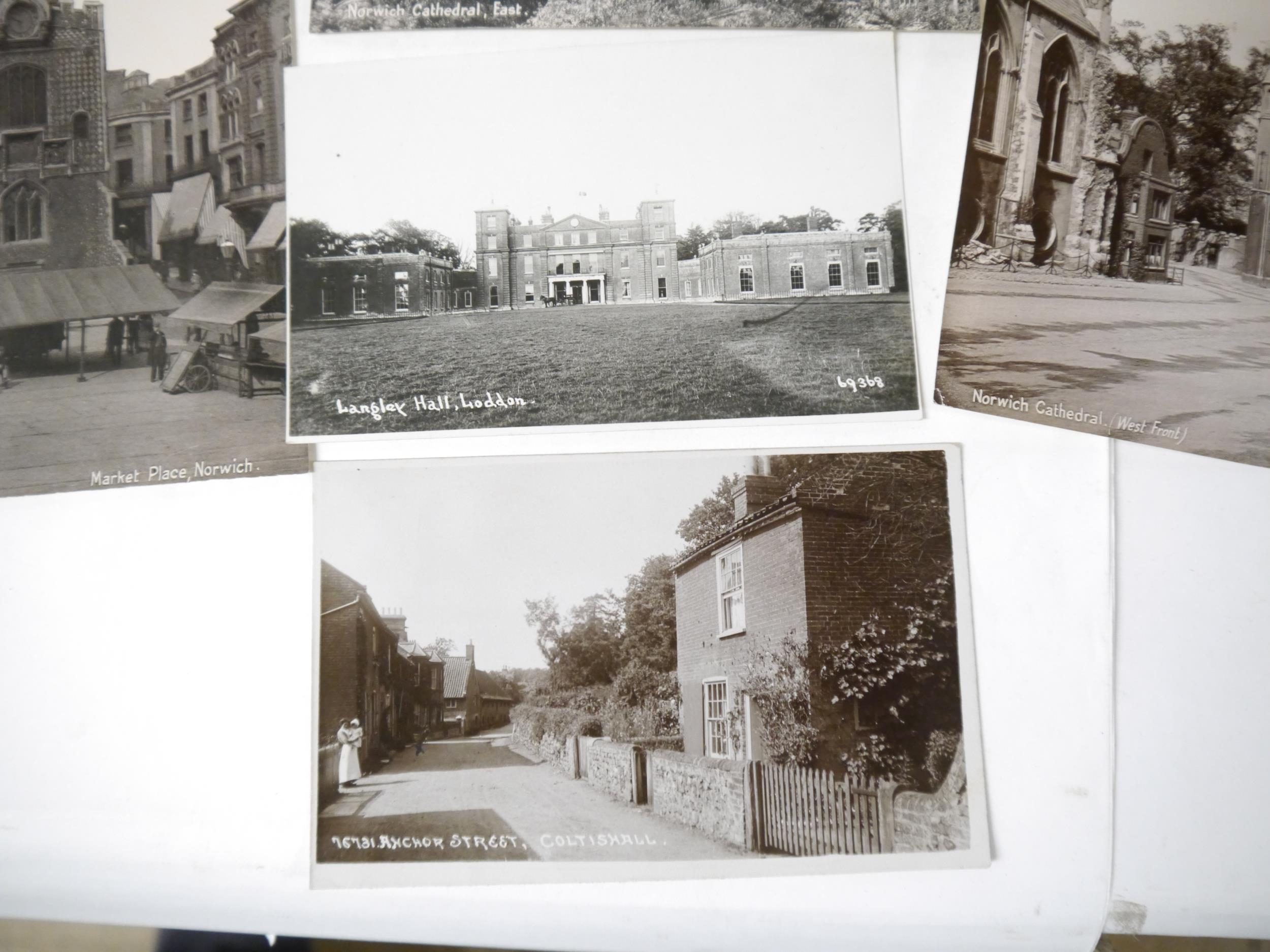 A collection of Norfolk and Norwich related ephemera, photographs and postcards, including a scrap - Image 19 of 33