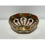 A modern Royal Crown Derby pattern 1128 Imari octagonal fruit bowl, 23.5cm diameter
