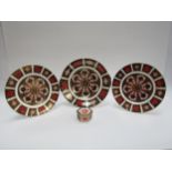 Three Royal Crown Derby Imari cabinet plates together with a pill box (4)