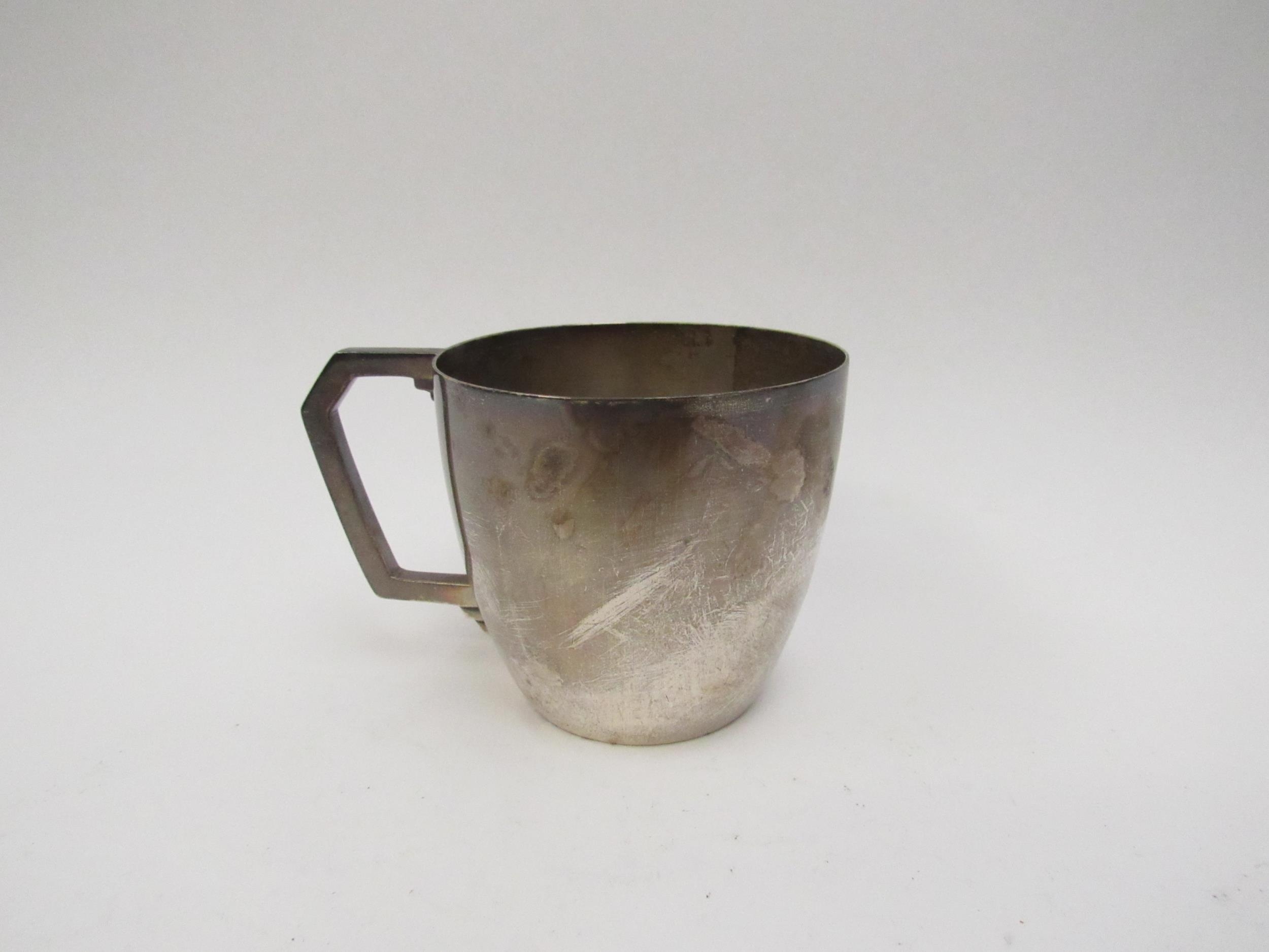 A Turner & Simpson Ltd., silver Deco form mug/cup, Birmingham 1935, 7cm tall, 148g - Image 2 of 3
