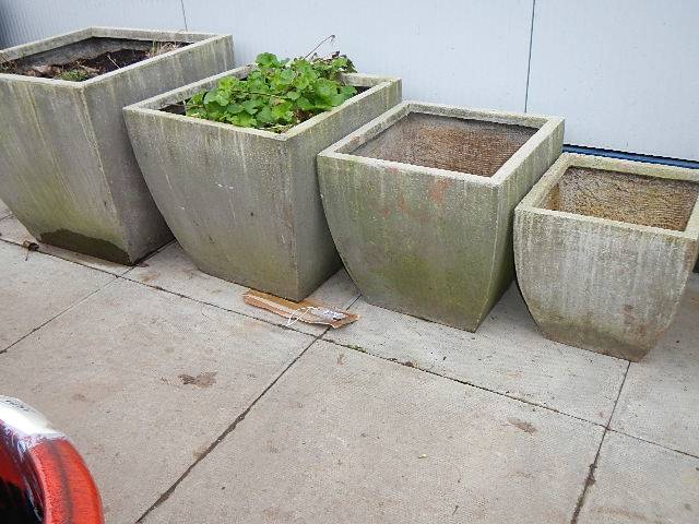 A set of 4 graduated square fibre glass pots. Collect only. - Image 2 of 2