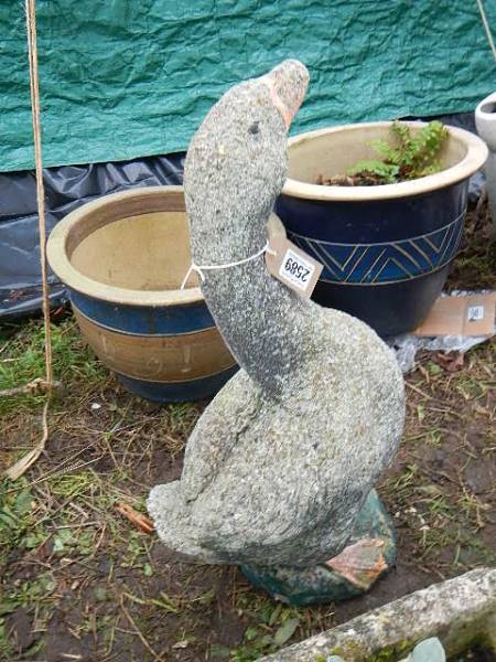 A goose statue (66 cm). Collect only. - Image 2 of 2