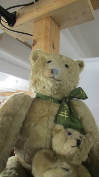 A Harrod's jointed mother and baby bear. - Image 2 of 3