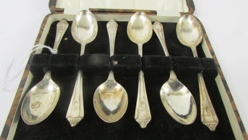 A cased set of six silver teaspoons. - Image 3 of 3