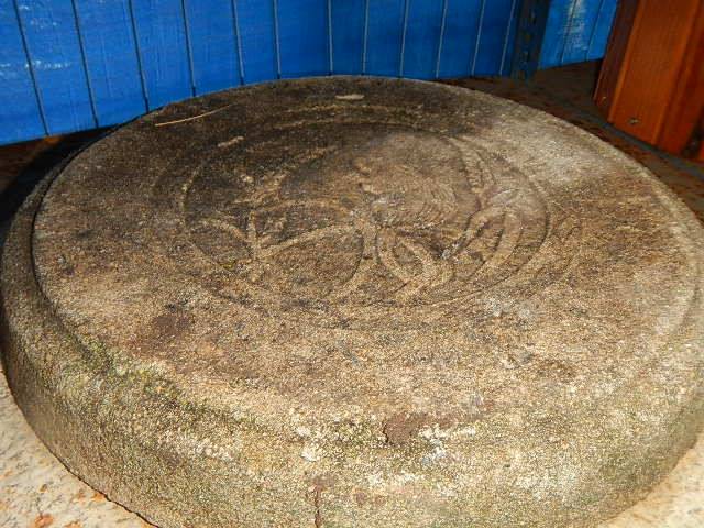 A quantity of plain and decorative round and square concrete slabs. (Collect only). - Image 2 of 2