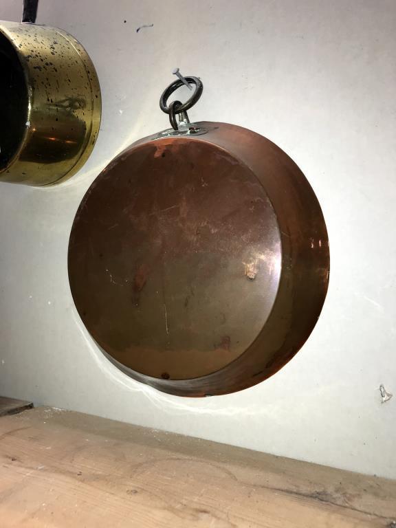 A copper plate, pan & saucepan - Image 8 of 8