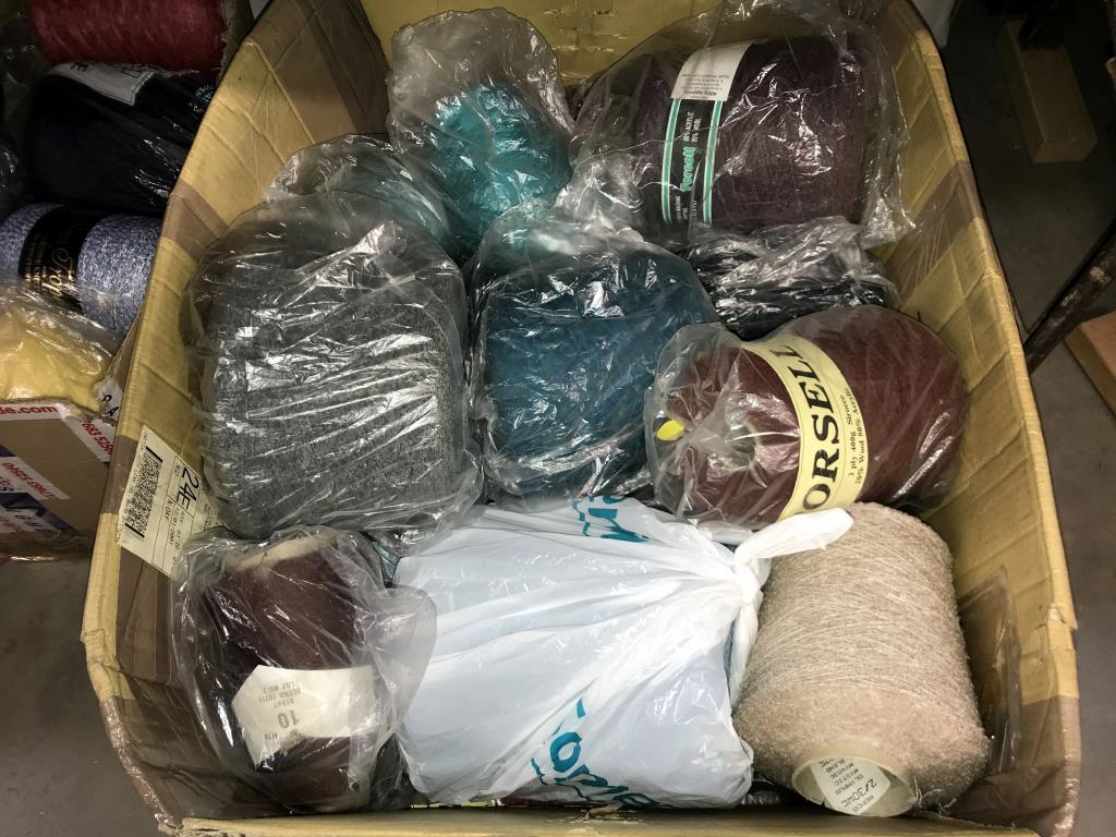 A large quantity of machine knitting wool (3 boxes) Collect only. - Image 4 of 4