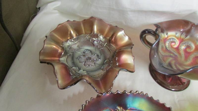 Five carnival glass bowls including Fenton green leaf, Dugan amethyst apple blossom, Northwood Grape - Image 4 of 6