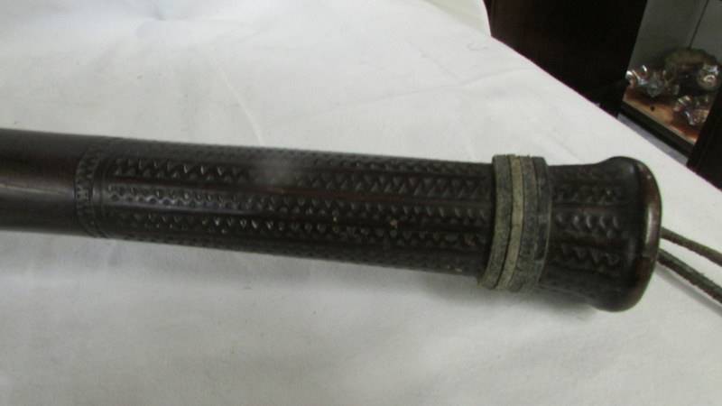 An early 19th century Fijian war club made of iron and wood. overall lenght 42 cm, club end 12 cm - Image 3 of 12