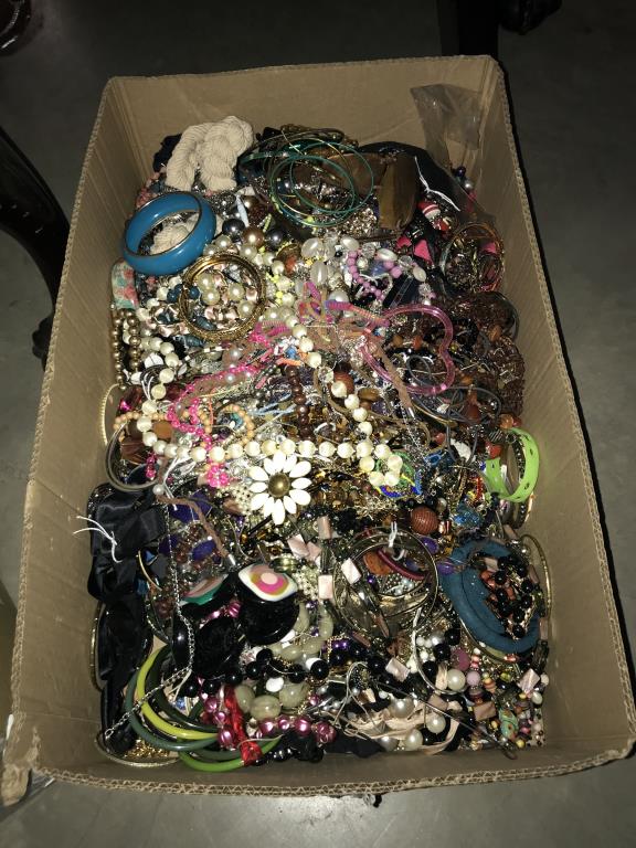 2 large boxes of costume jewellery. COLLECT ONLY - Image 3 of 3