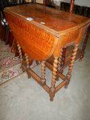 A small oak gate leg table in good clean condition. Collect only.