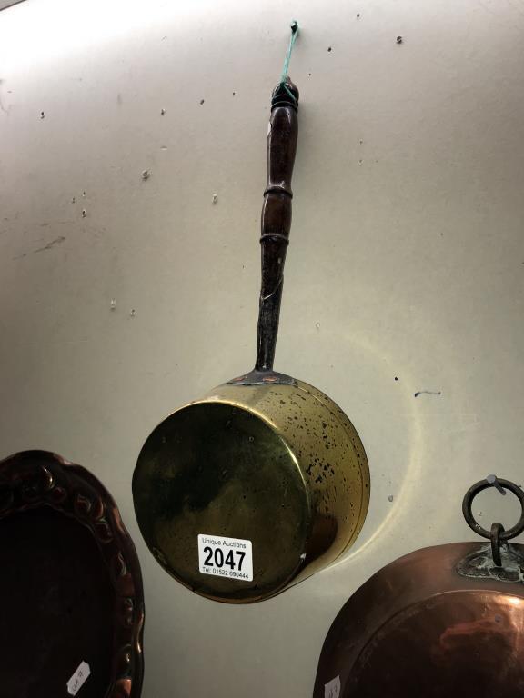 A copper plate, pan & saucepan - Image 6 of 8