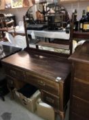 An Edwardian mahogany dressing table on Queen Anne legs (99cm x 47.5cm x 79cm high) (Collect only)