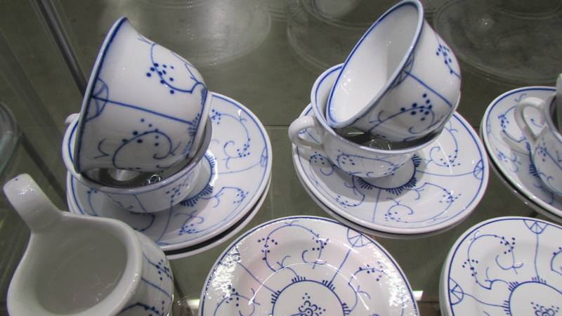 An Edwardian Villeroy & Boch Dresden blue and white coffee set. - Image 3 of 3