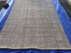 A beige rug (200cm x 300cm)