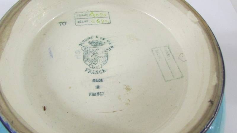 A small Longwy floral decorated dish. - Image 4 of 5