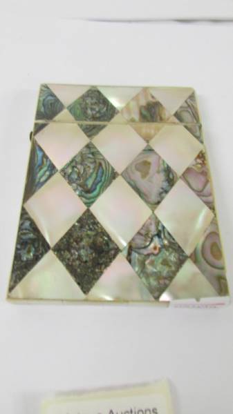A mother of pearl and abalone card case. - Image 4 of 5