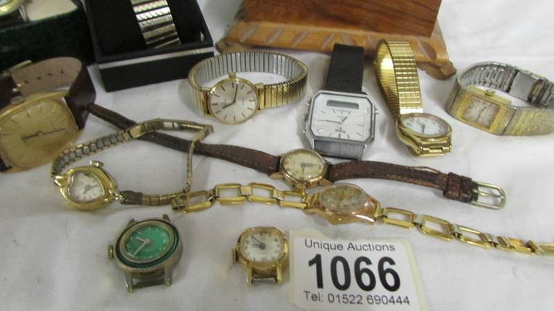A mixed lot of wrist watches etc., - Image 4 of 4