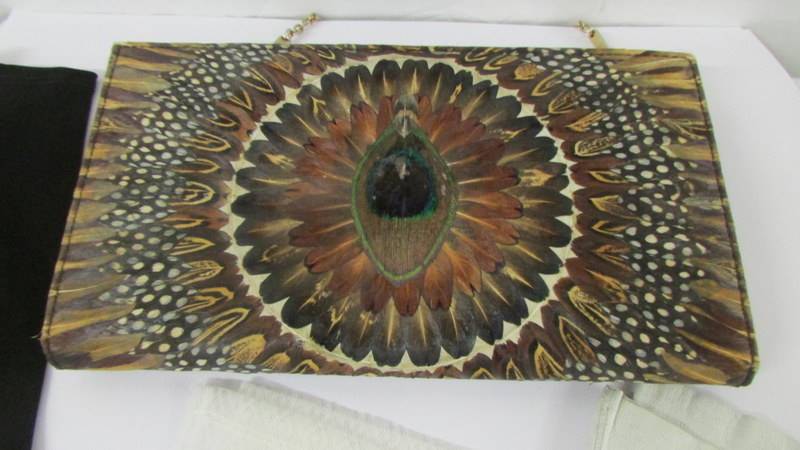 A vintage evening bag and four pairs of ladies gloves including kid. All pieces in good condition. - Image 4 of 5