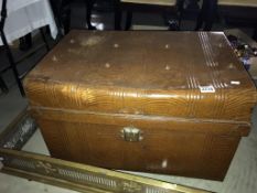 A vintage tin steamer trunk - 72cm x 51cm x 45cm