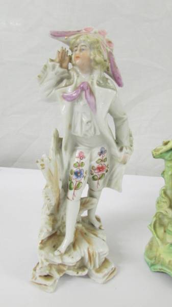 A pair of small continental porcelain figures and two others. - Image 4 of 7