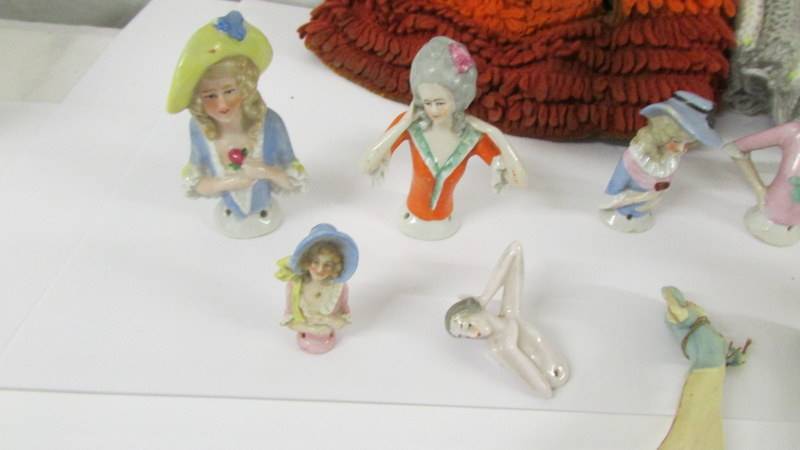 A mixed lot of pin cushion dolls including two on tea cosies. - Image 4 of 5