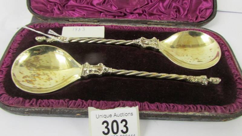 A cased pair of circa 1883 silver apostle spoons. - Image 2 of 4