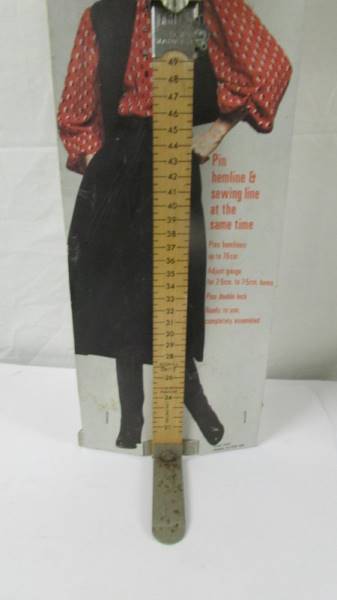 A vintage Scovil Dritz metric pin-type skirt marker. Collect only. - Image 3 of 3