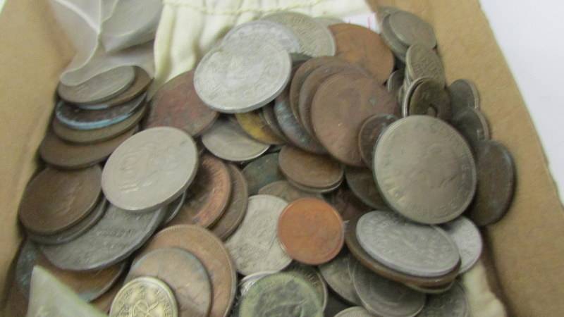 A mixed lot of mostly pre-deciaml UK silver & copper coins, some world coins including small - Image 2 of 2