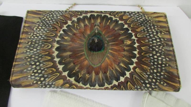 A vintage evening bag and four pairs of ladies gloves including kid. All pieces in good condition. - Image 2 of 5