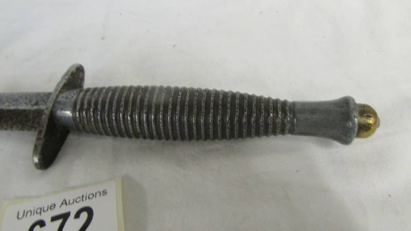 A Commando (Fairbairn Sykes) WW2 dagger. - Image 2 of 3
