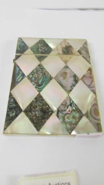 A mother of pearl and abalone card case. - Image 3 of 5
