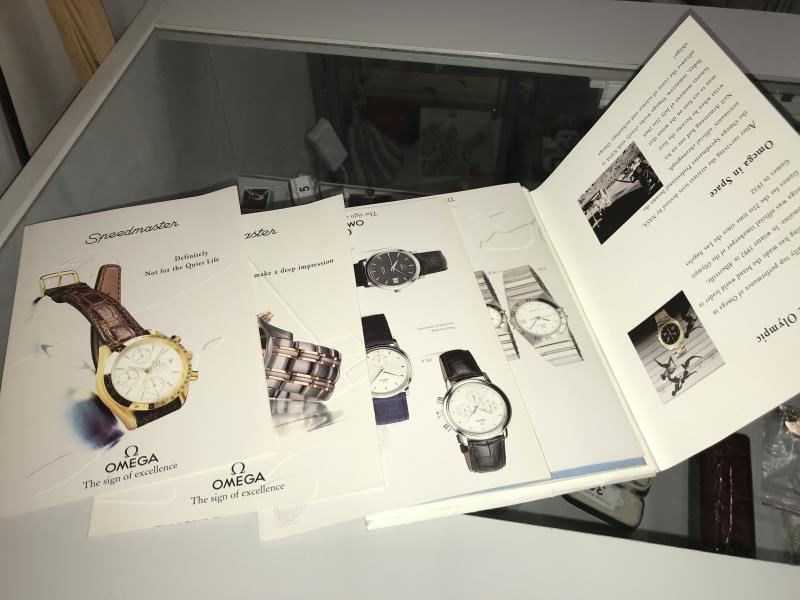 A boxed Omega Speedmaster Professional wrist watch (The first watch to go to the moon), with all - Image 9 of 14