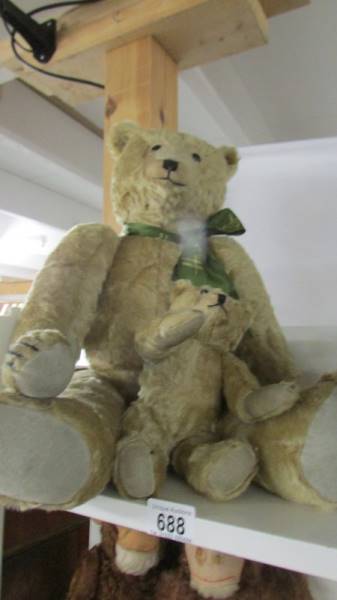 A Harrod's jointed mother and baby bear.