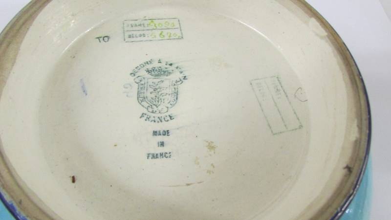A small Longwy floral decorated dish. - Image 5 of 5
