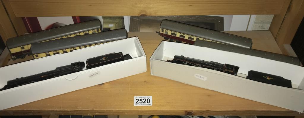 2 boxed trains. Princess Victoria (46205) and Lococ 5000 plus 4 coaches