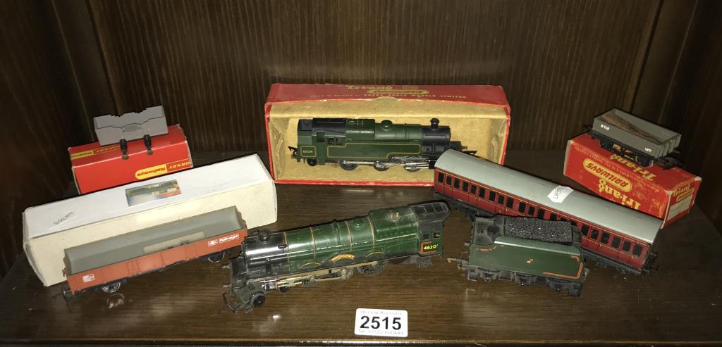 2 boxed trains. Princess Elizabeth (46201) and Loco (82004) plus 3 pieces of rolling stock and 1