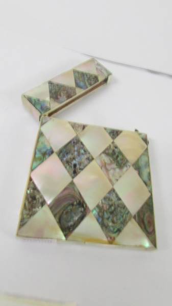 A mother of pearl and abalone card case. - Image 5 of 5