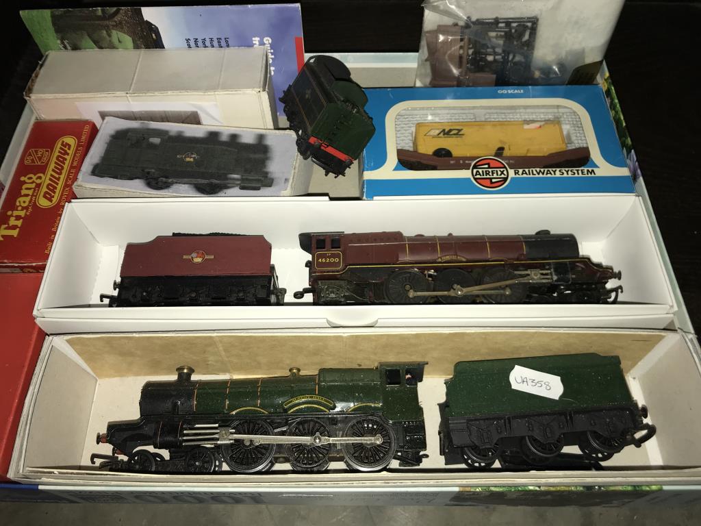 2 boxed trains. Albert hall and Princess Royal (46200) plus 4 pieces of rolling stock plus clockwork - Image 3 of 3