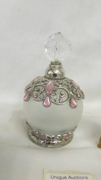 Four decorative scent bottles. - Image 3 of 5