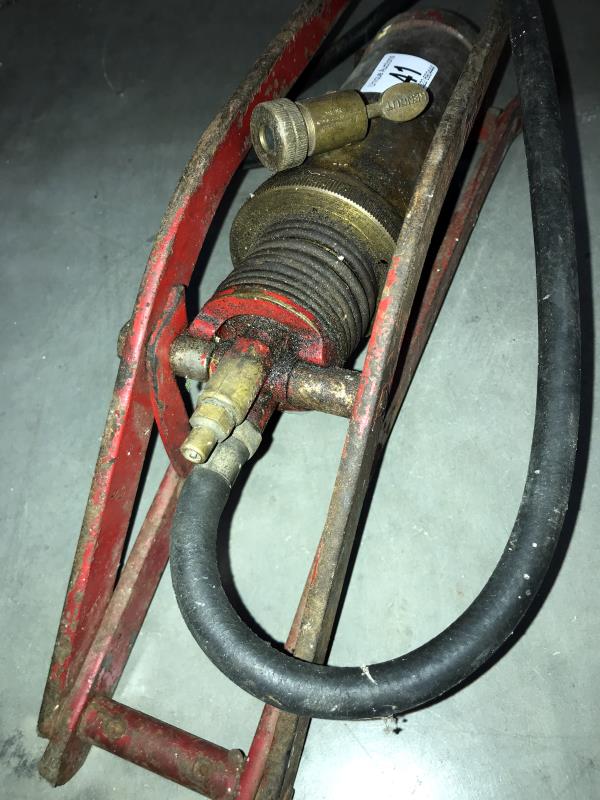 A vintage Kismet Sequel car foot pump COLLECT ONLY - Image 3 of 3