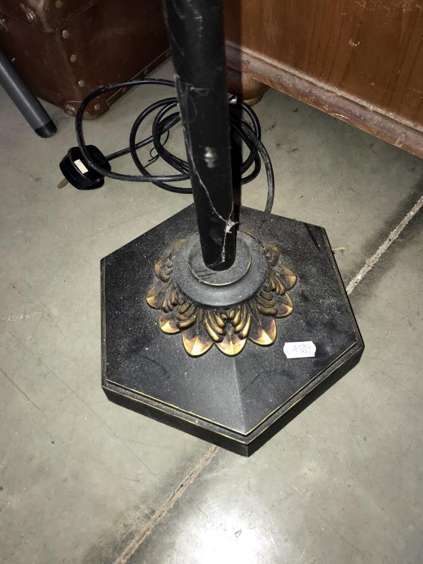 An ornate floor standing standard lamp (no shade) (COLLECT ONLY) - Image 2 of 3