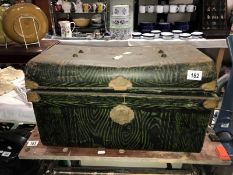 A tin trunk (COLLECT ONLY)