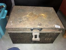 A metal trunk/deed box (47cm x 32cm x 29cm high) *Collect Only*